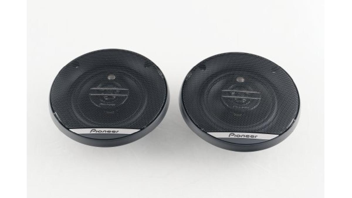 PIONEER+Haut-parleurs+coaxiaux+%C3%A0+3+voies+de+10+cm+%28210W%29